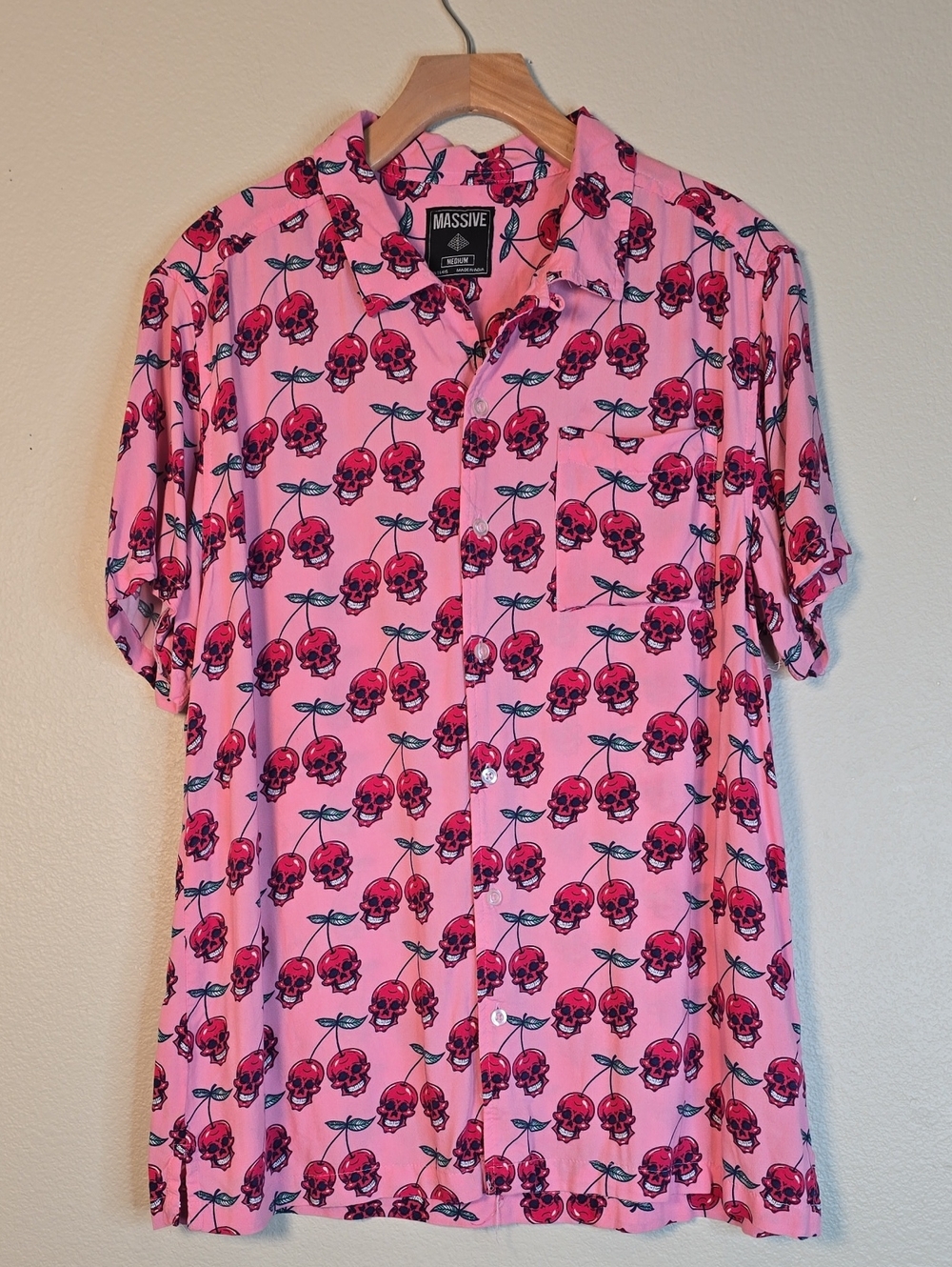Massive Pink Short-Sleeve Button-Up Shirt with Skull Cherry Print Size M